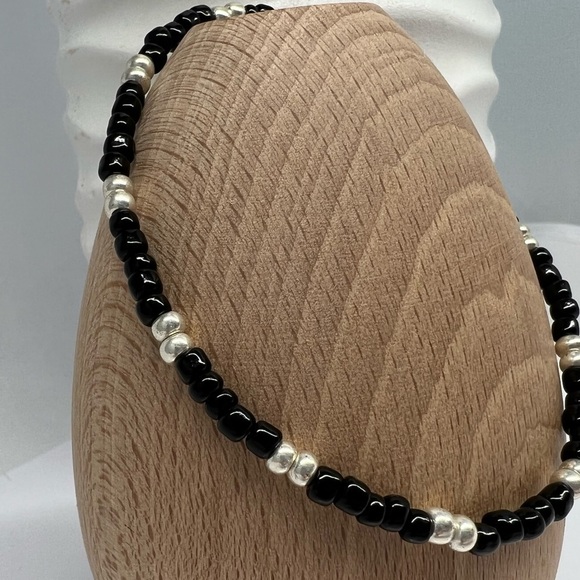 STRETCH Beaded Anklet Black & Silver - Picture 4 of 9